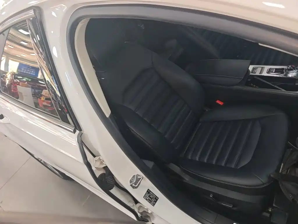 Ford Mondeo — миниатюра 25