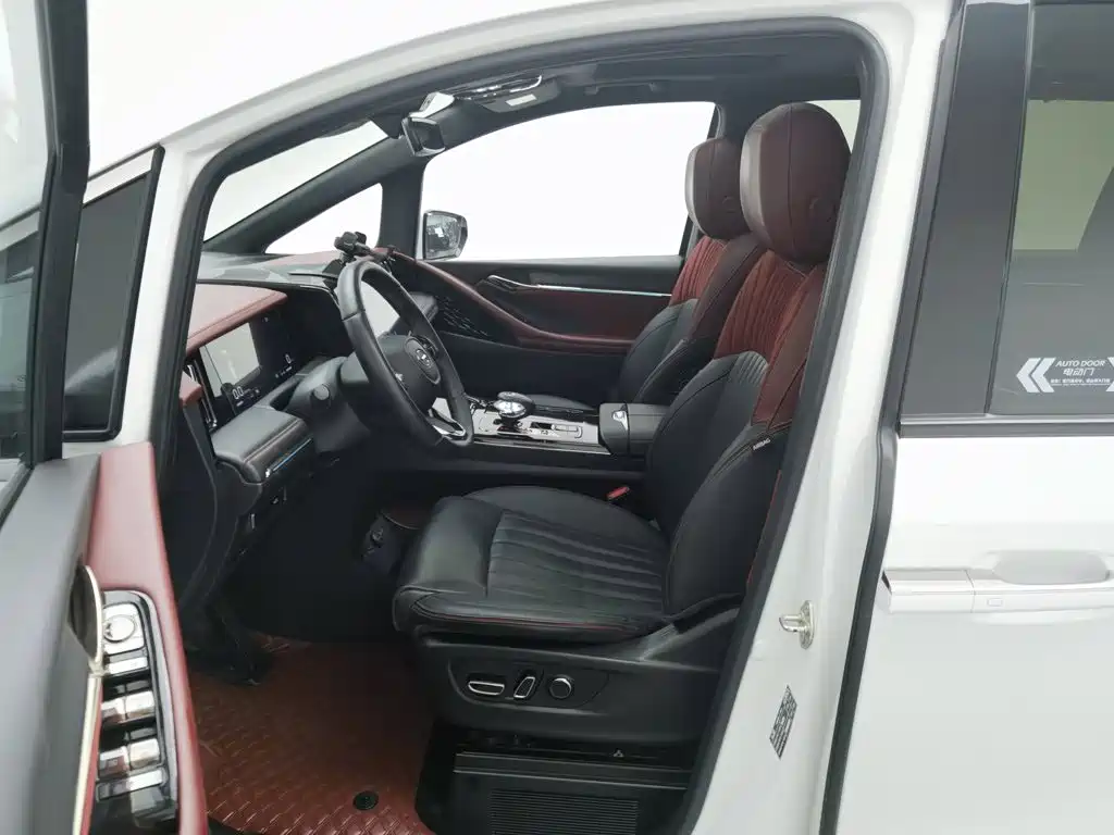 GAC Motor Trumpchi M8 — миниатюра 10