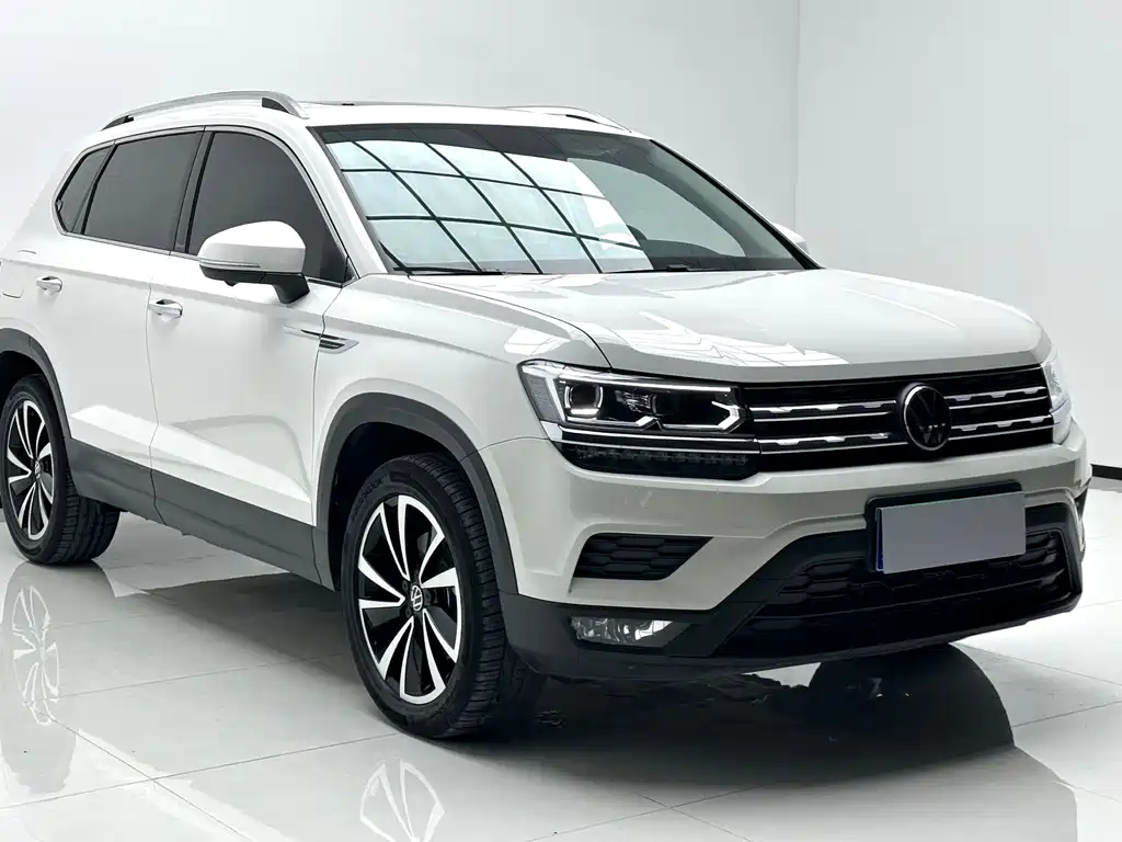 Volkswagen Tharu — миниатюра 3