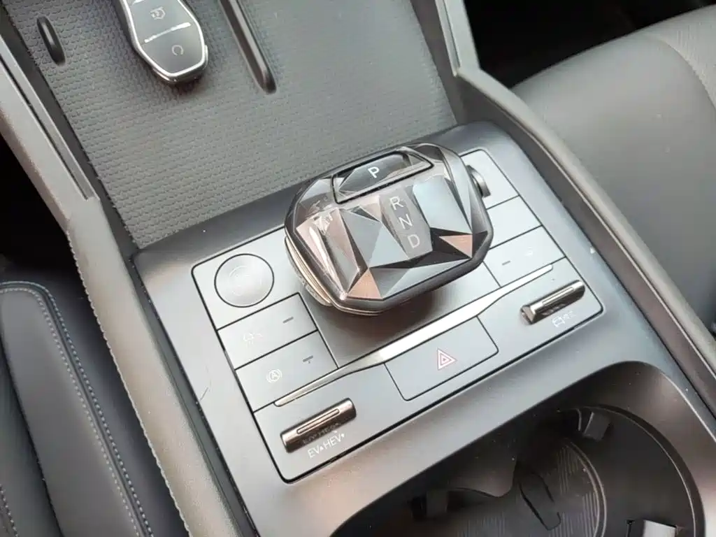 BYD Qin L — миниатюра 14