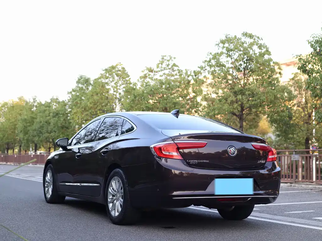 Buick LaCrosse — миниатюра 4