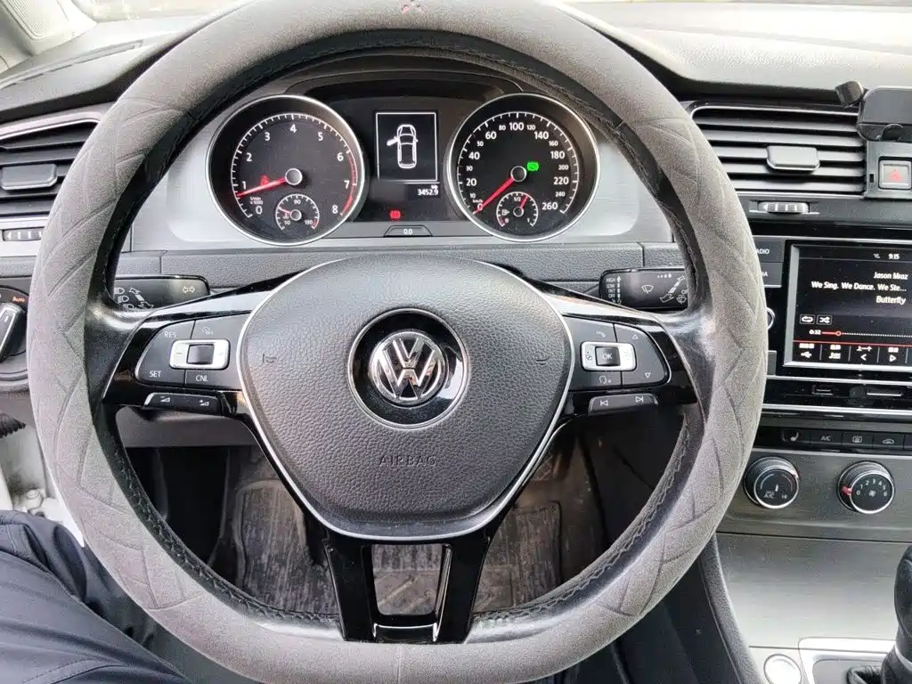 Volkswagen Golf — миниатюра 6