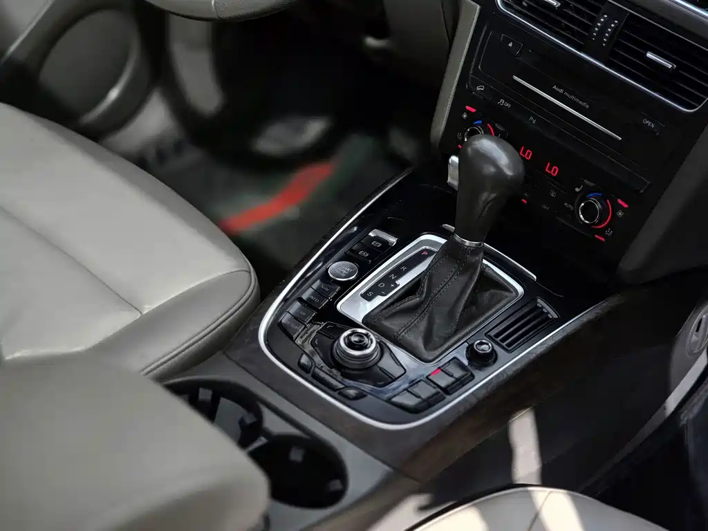 Audi Q5 (Import) — миниатюра 12