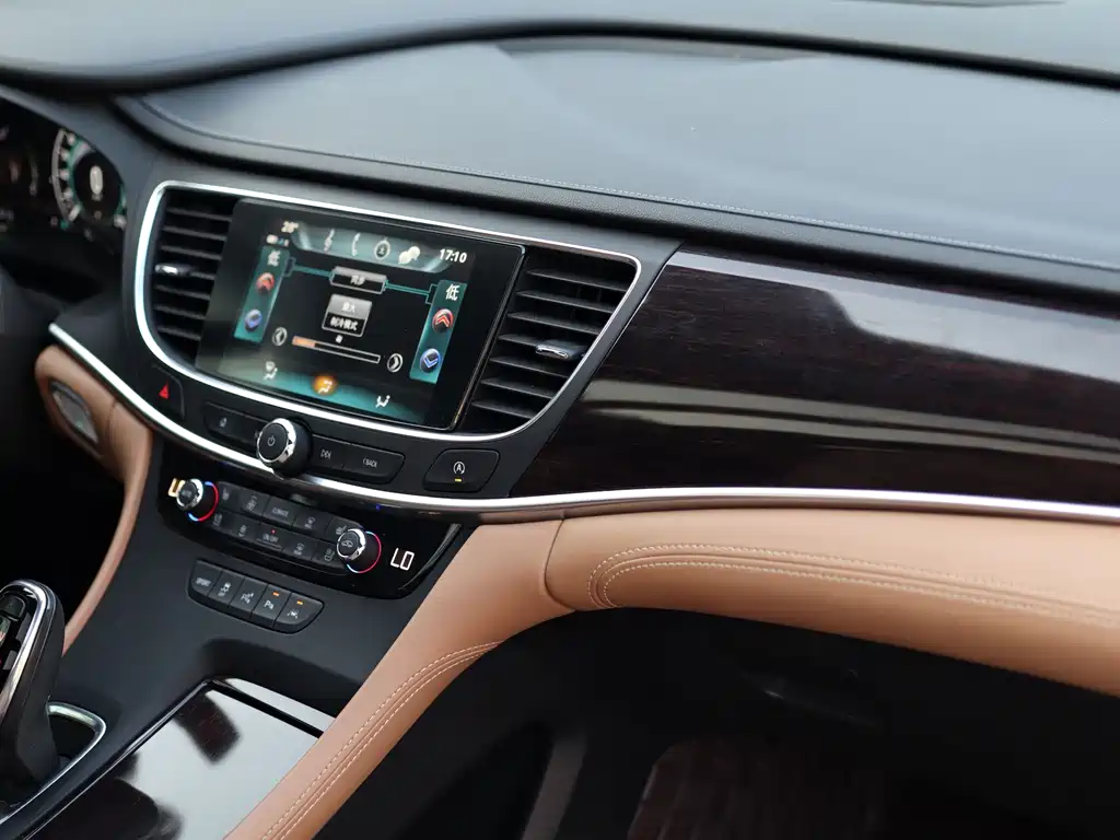 Buick LaCrosse — миниатюра 29