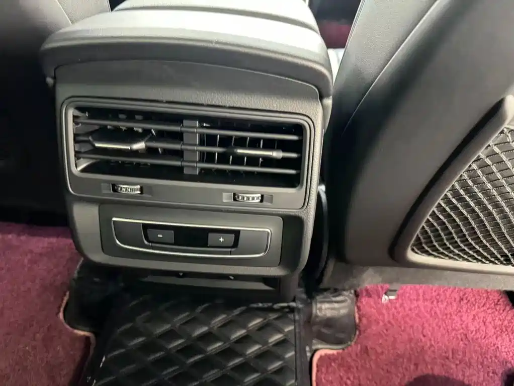 Audi Q7 — миниатюра 14