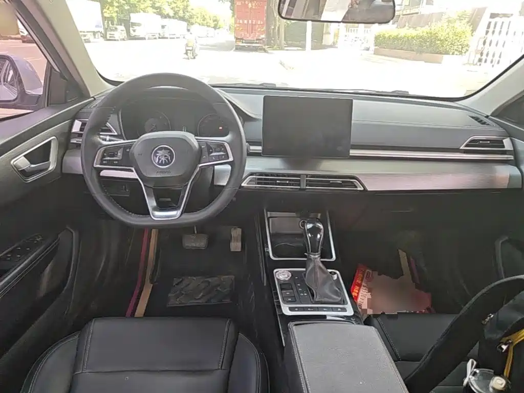BYD Qin — миниатюра 10