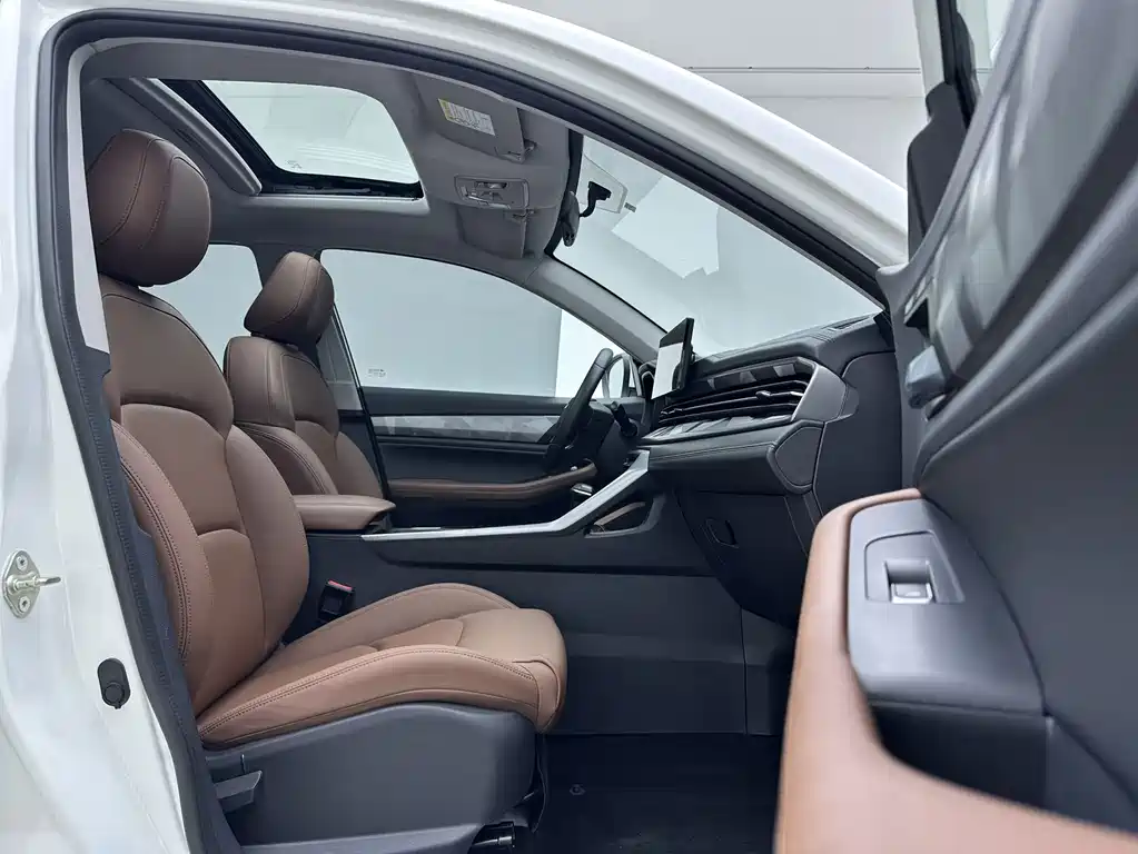 Geely Vision X6 — миниатюра 8