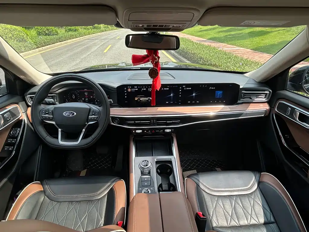 Ford Explorer — миниатюра 8