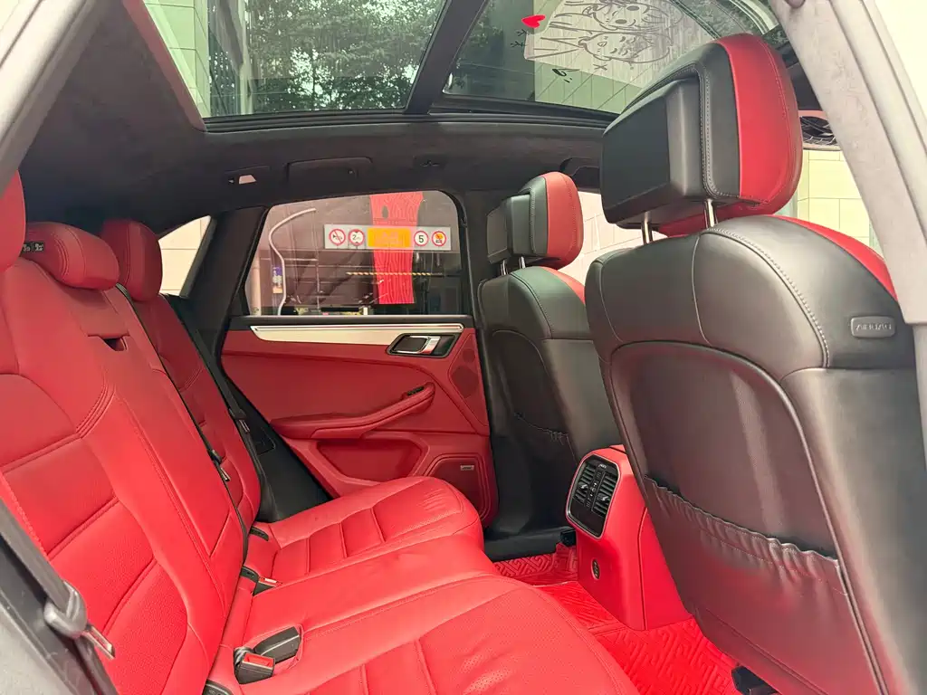 Porsche Macan — миниатюра 6