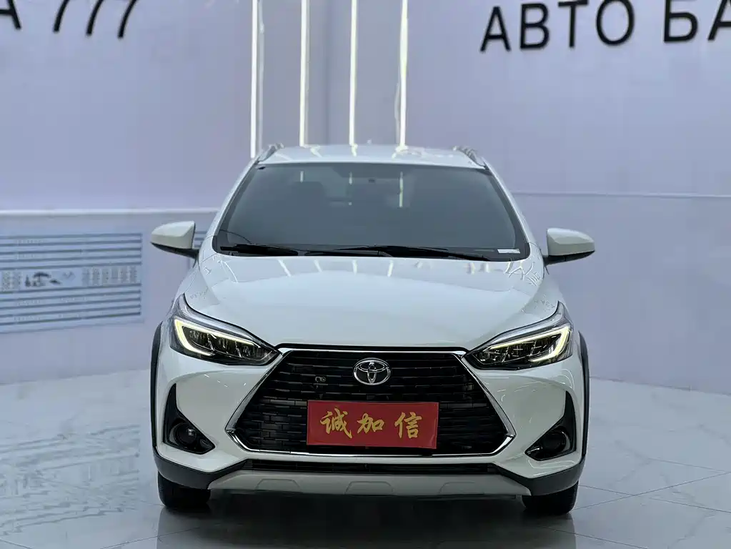 Toyota Yaris L — миниатюра 2