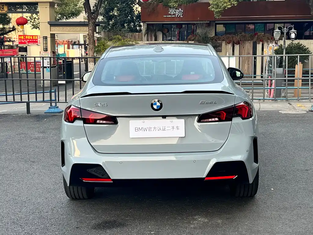 BMW 2 SERIES