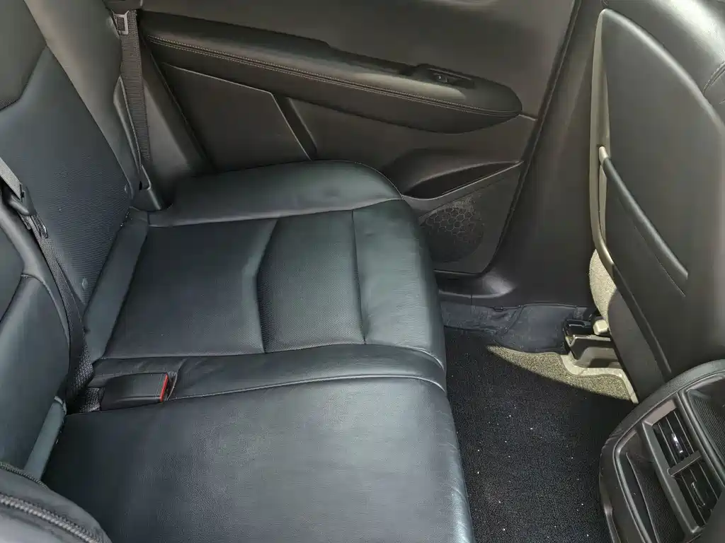 Cadillac XT5 — миниатюра 9