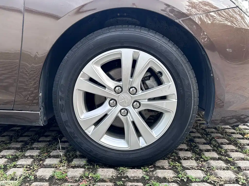Peugeot 408 — миниатюра 24