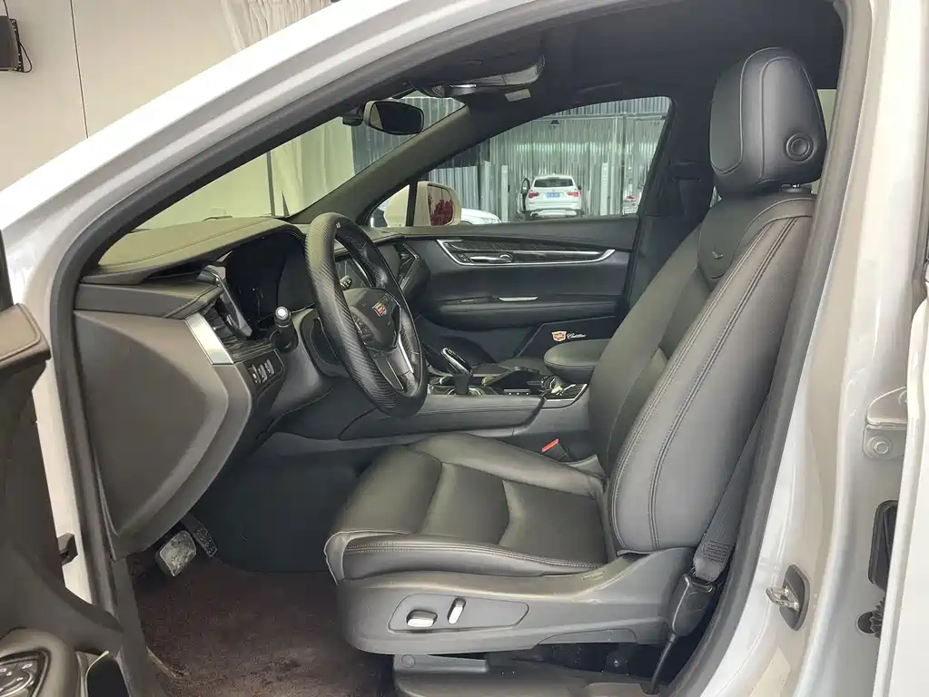 Cadillac XT5 — миниатюра 6