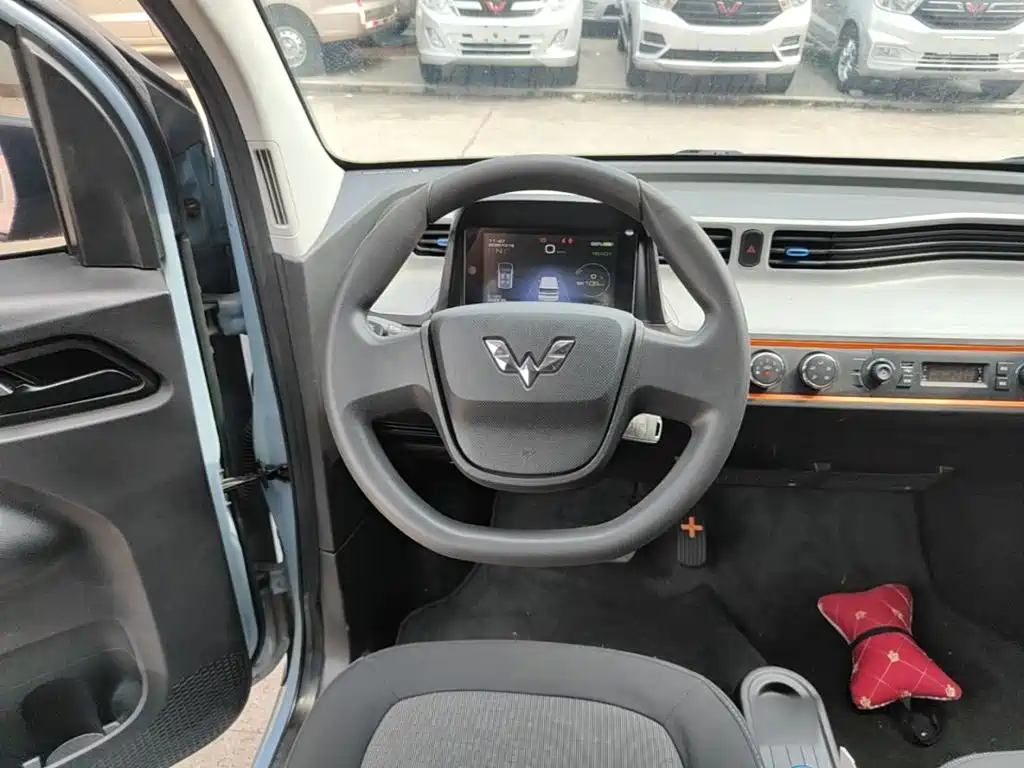 Wuling MINIEV — миниатюра 11
