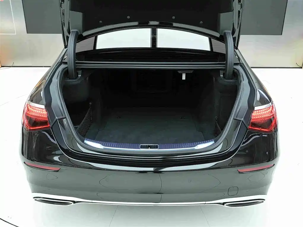 Mercedes-Benz S-Class — миниатюра 21