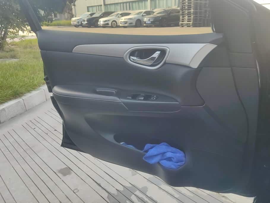 Nissan Sylphy 1.6 л 2023 г. Чёрный, пробег 40900 км