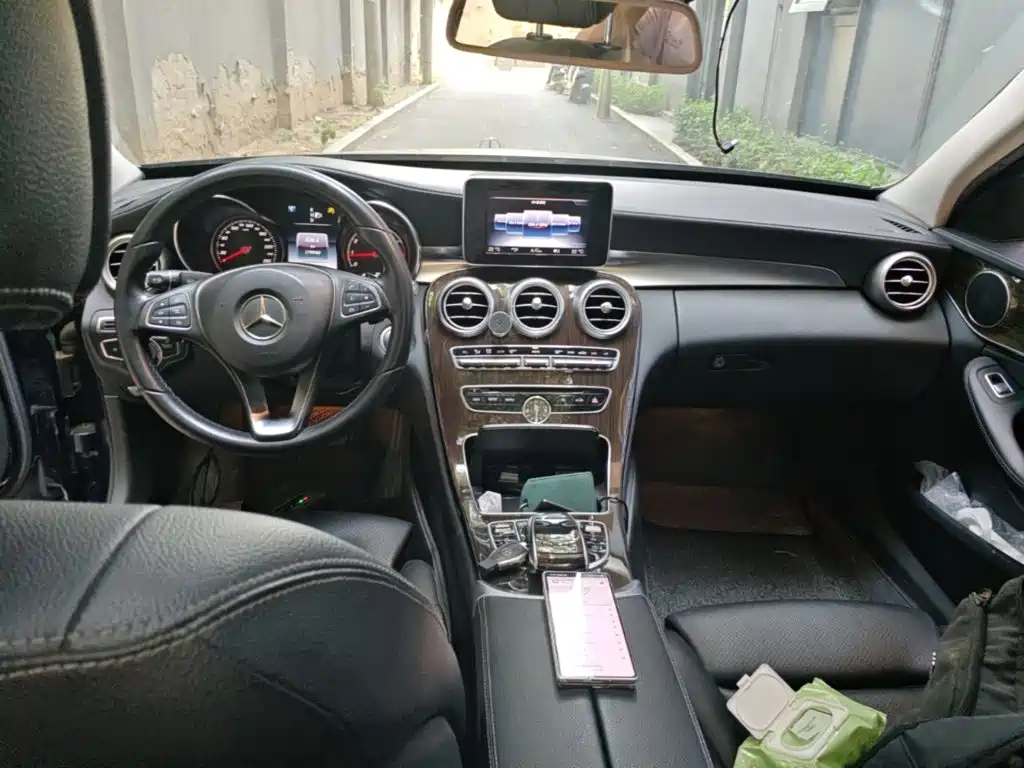 Mercedes-Benz C-Class — миниатюра 10
