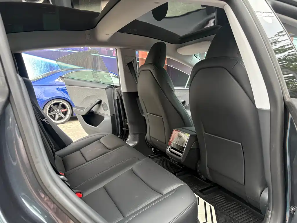 Tesla Model 3 — фотографии объявления, Фото 10