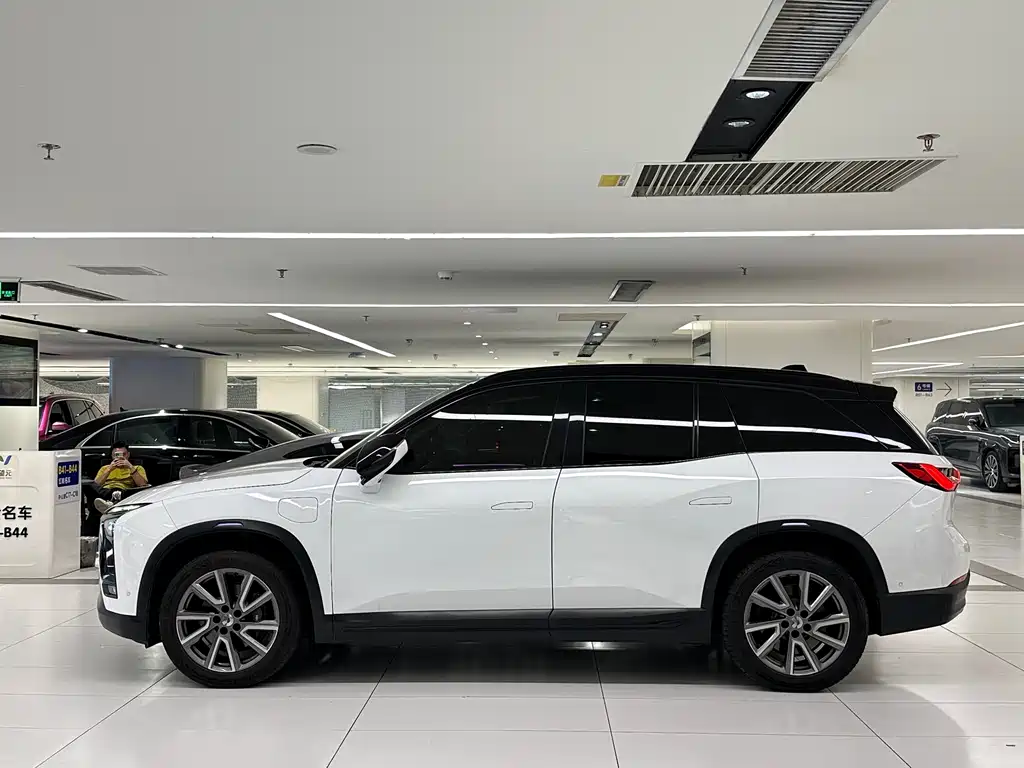 NIO ES8 — миниатюра 4