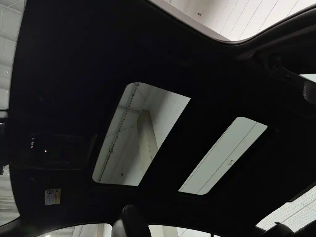 Cadillac CT5 — миниатюра 14