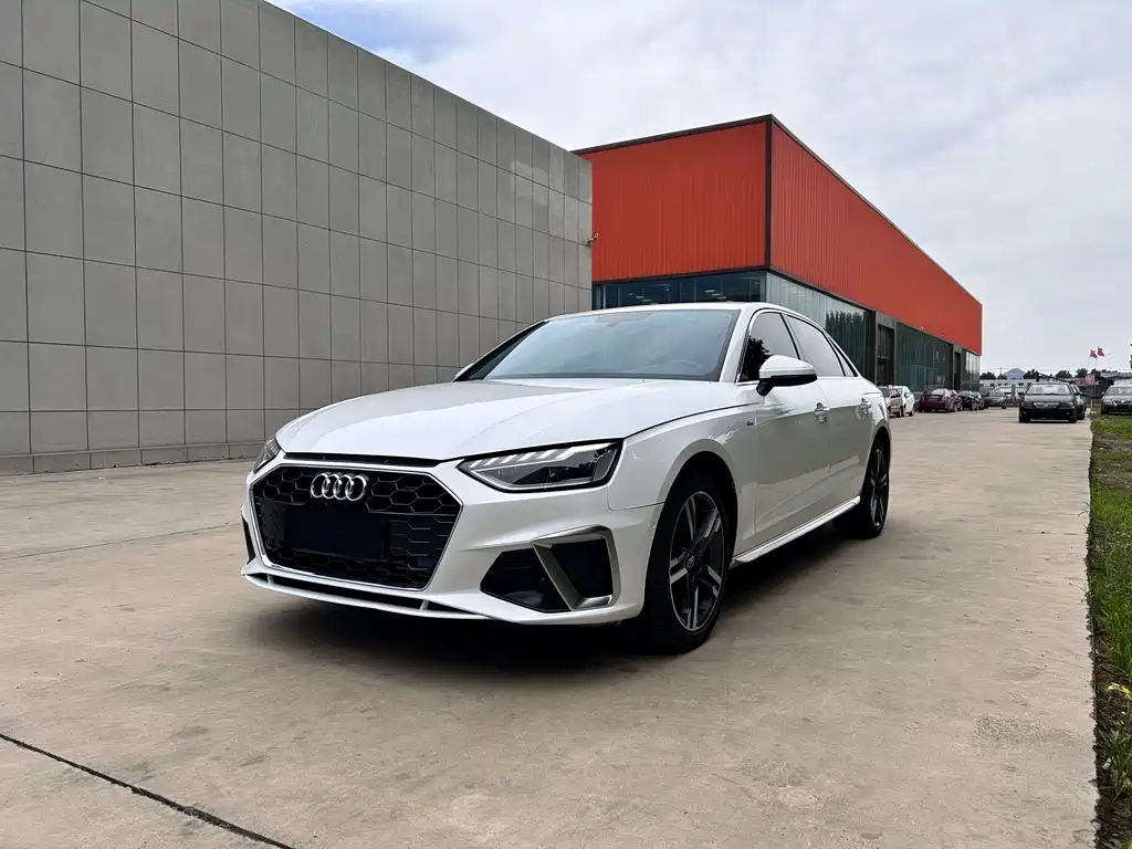 Audi A4L 2021