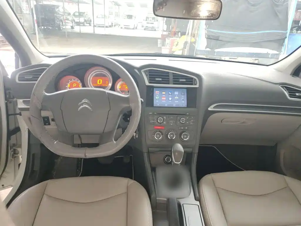 Citroen C4L — миниатюра 10