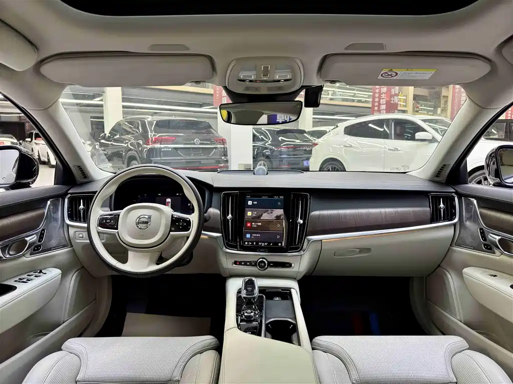Volvo S90 2022 B5 Luxury
