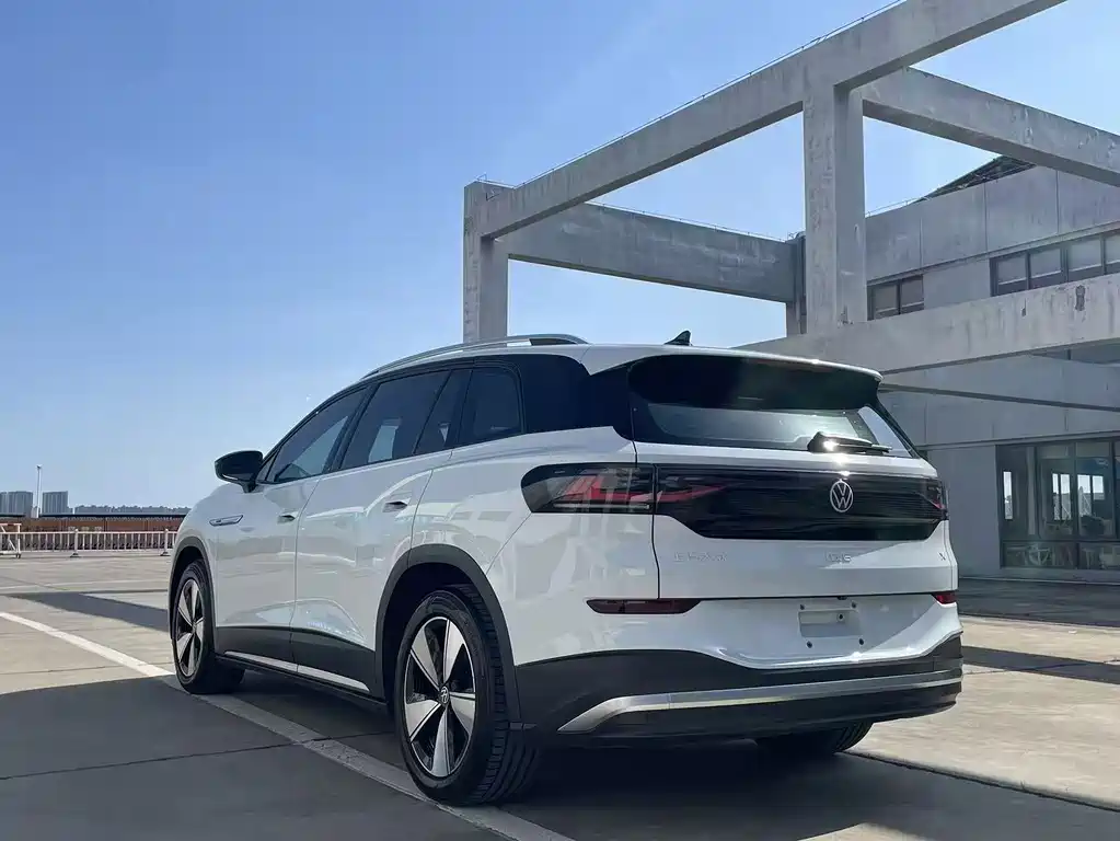 Volkswagen ID.6 X 2021 Pure