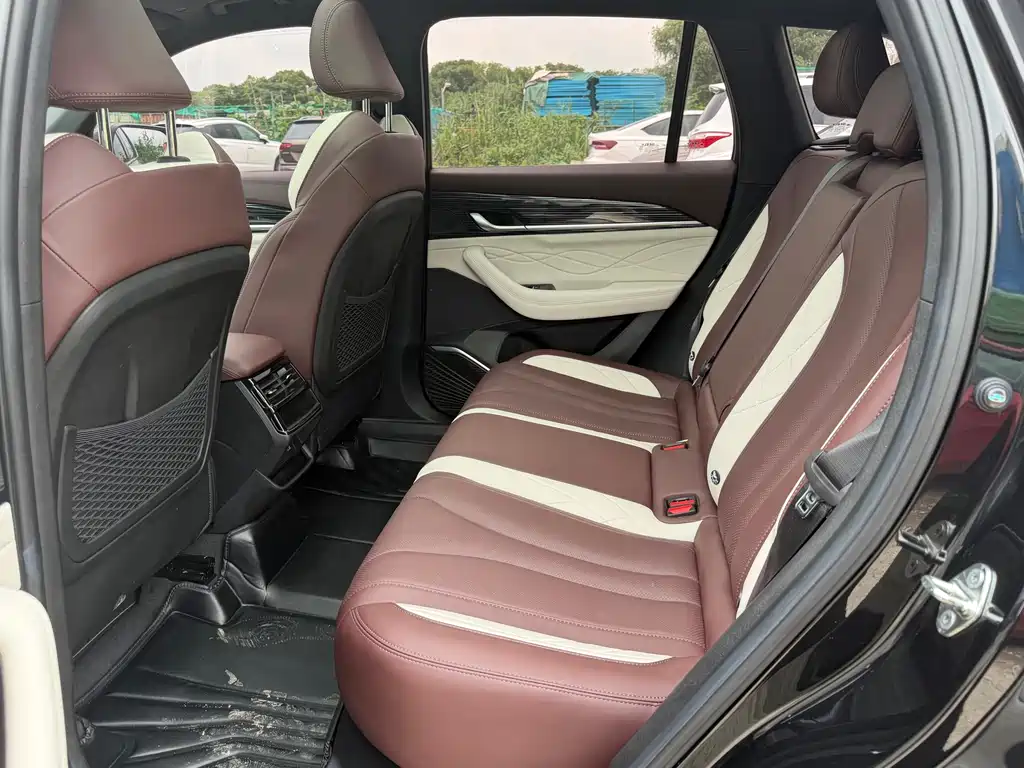 Geely Monjaro L 2024 2.0TD AT