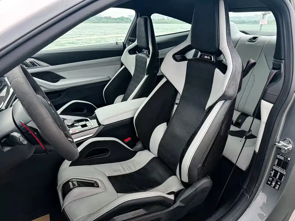 BMW M4 2024 M4 M xDrive