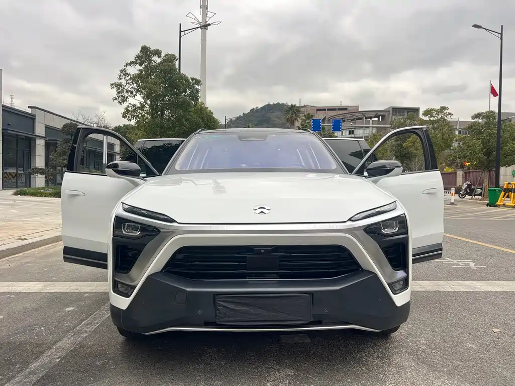 NIO NIO ES8