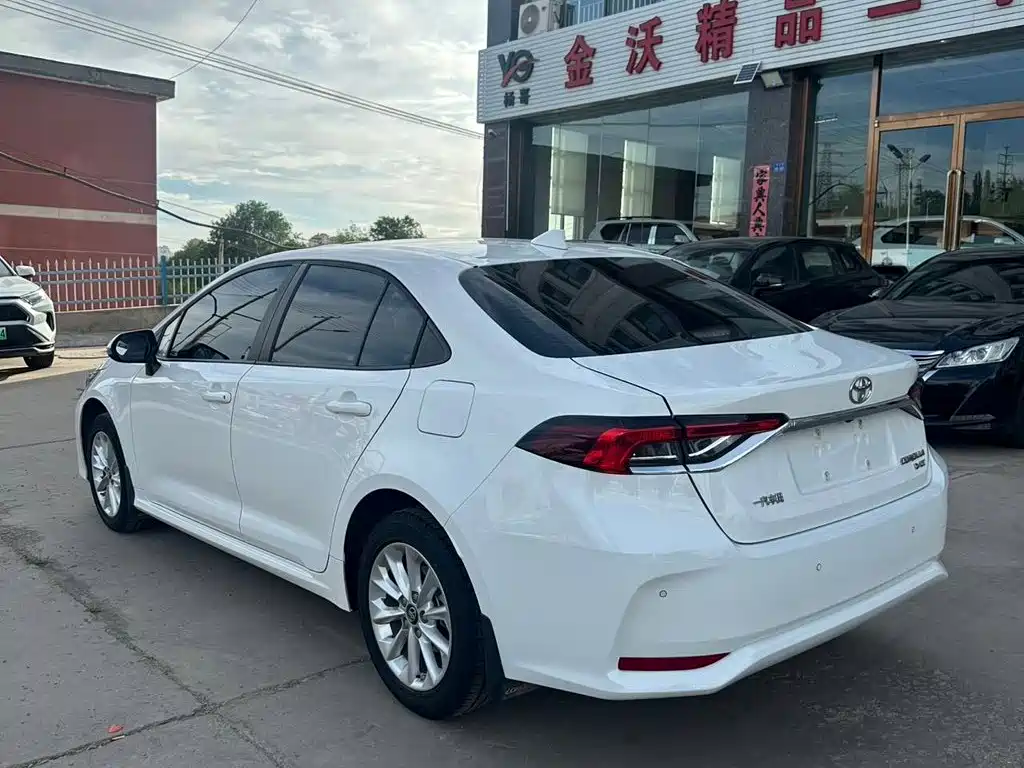 Toyota Corolla — миниатюра 5