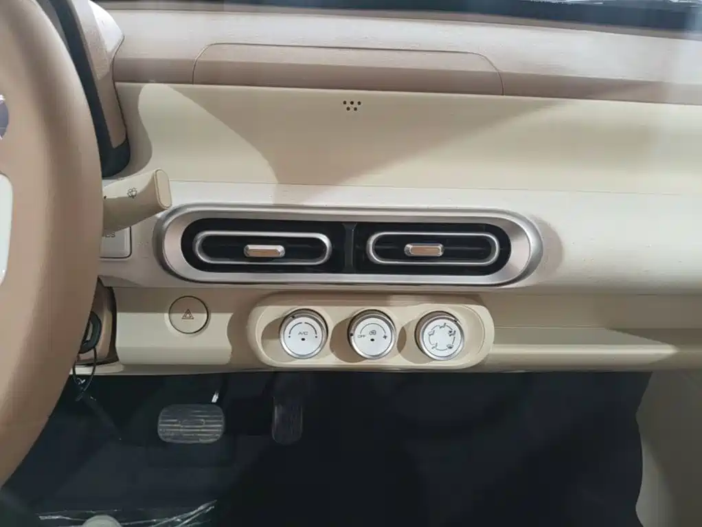 Wuling MINIEV — миниатюра 13