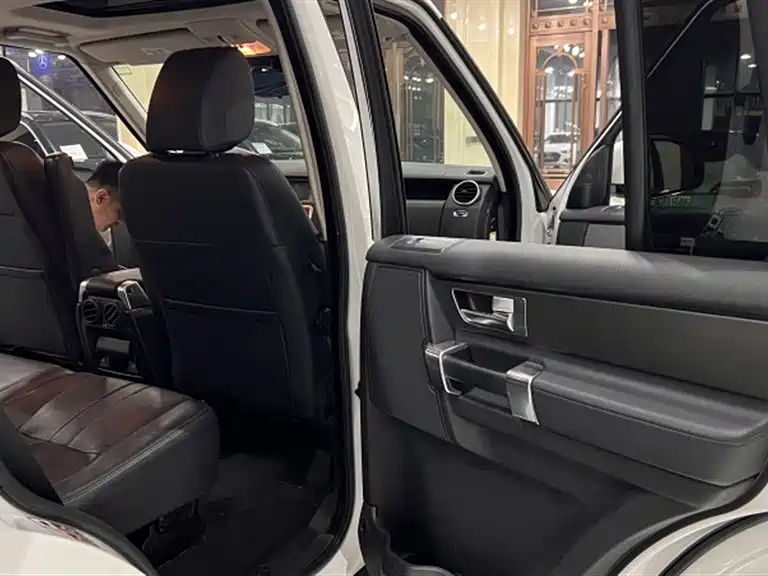 Land Rover Discovery — миниатюра 14