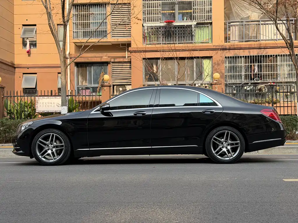 MERCEDES-BENZ S CLASS