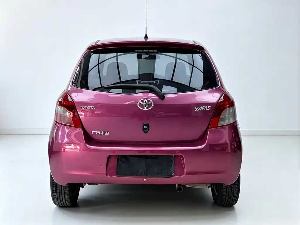 Toyota Yaris — миниатюра 10