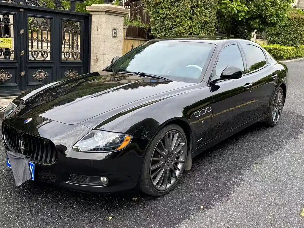 Maserati Quattroporte 2012