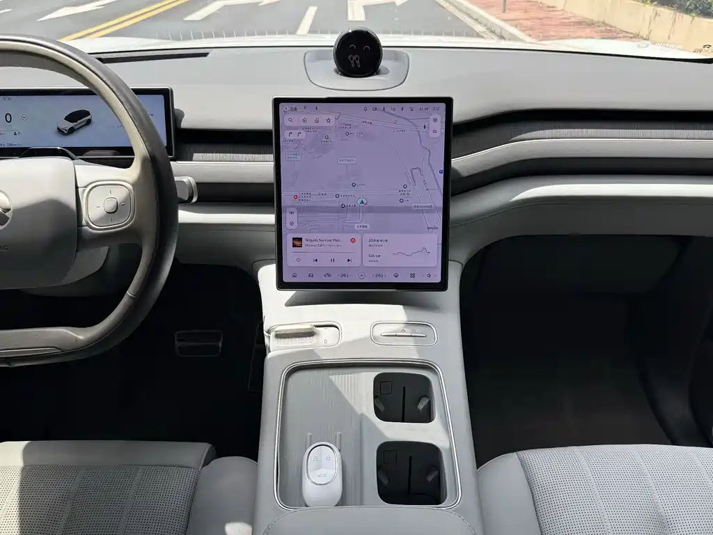 NIO ES8 — миниатюра 6