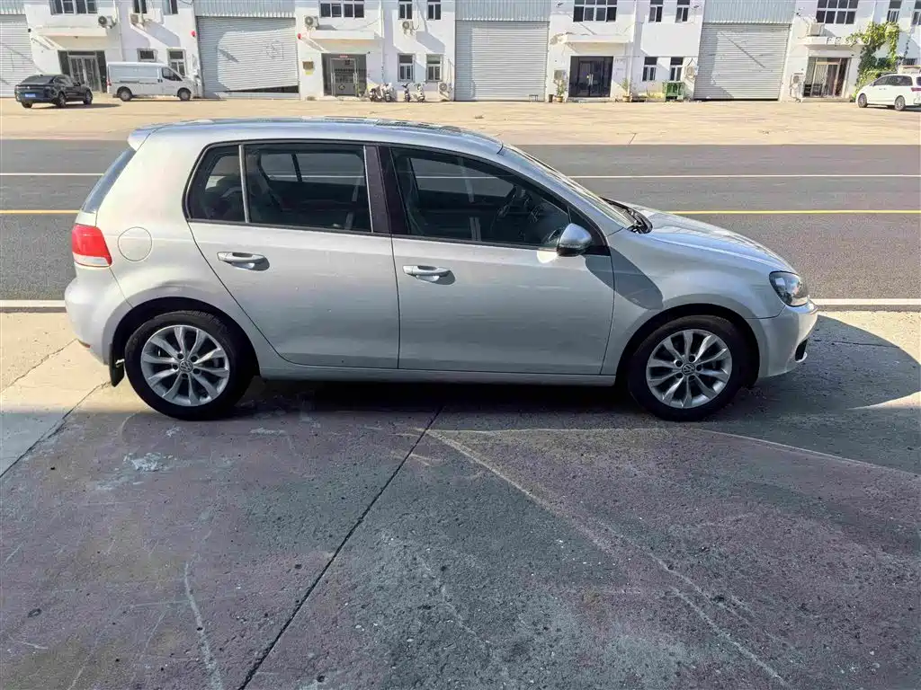 Volkswagen Golf — миниатюра 12
