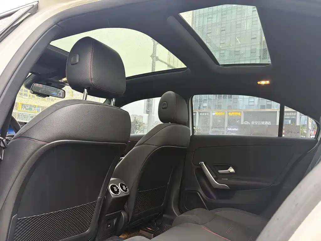 Mercedes-Benz A-Class — миниатюра 9
