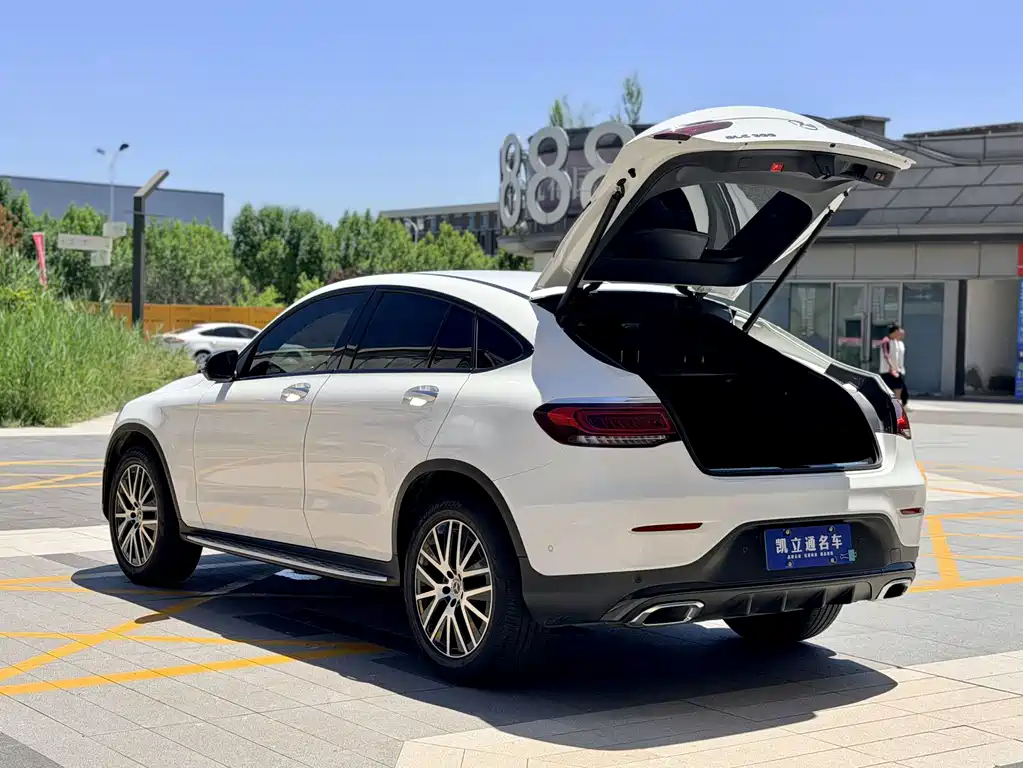 Mercedes-Benz GLC 2021 GLC 300 4MATIC SUV