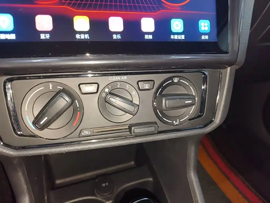Volkswagen Santana — миниатюра 13