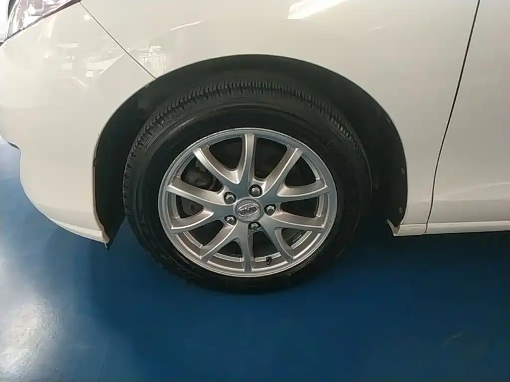BYD M6 — миниатюра 23