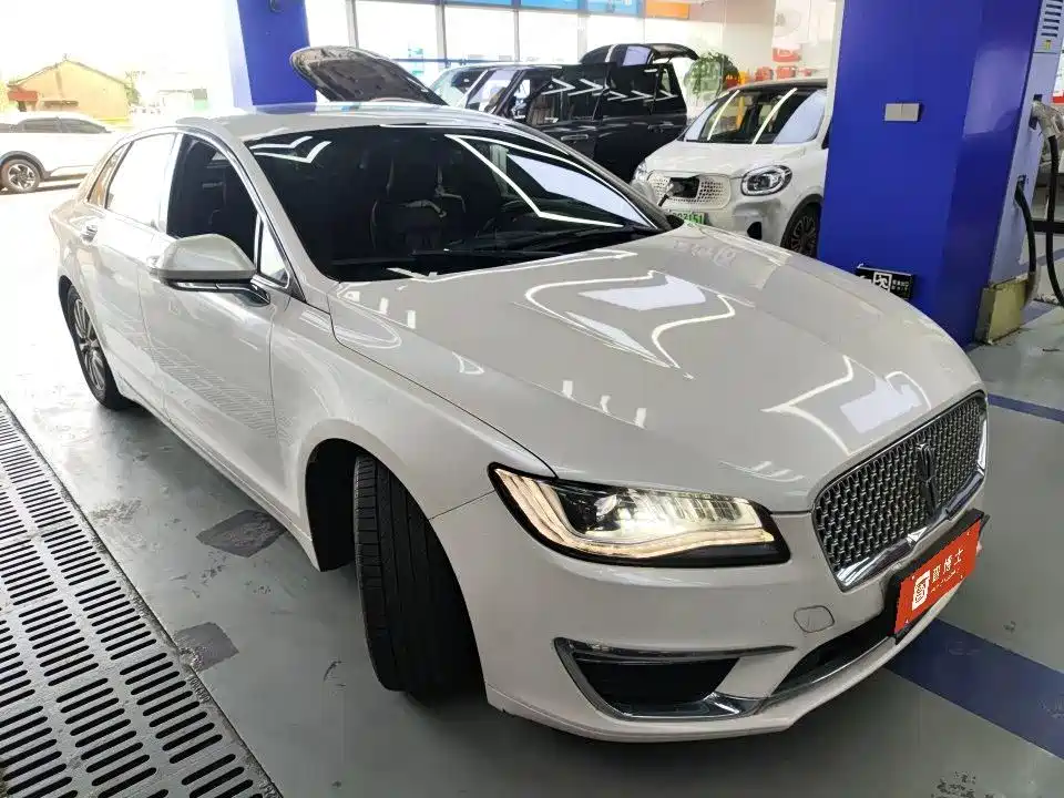 Lincoln MKZ 2017 2.0T Premium