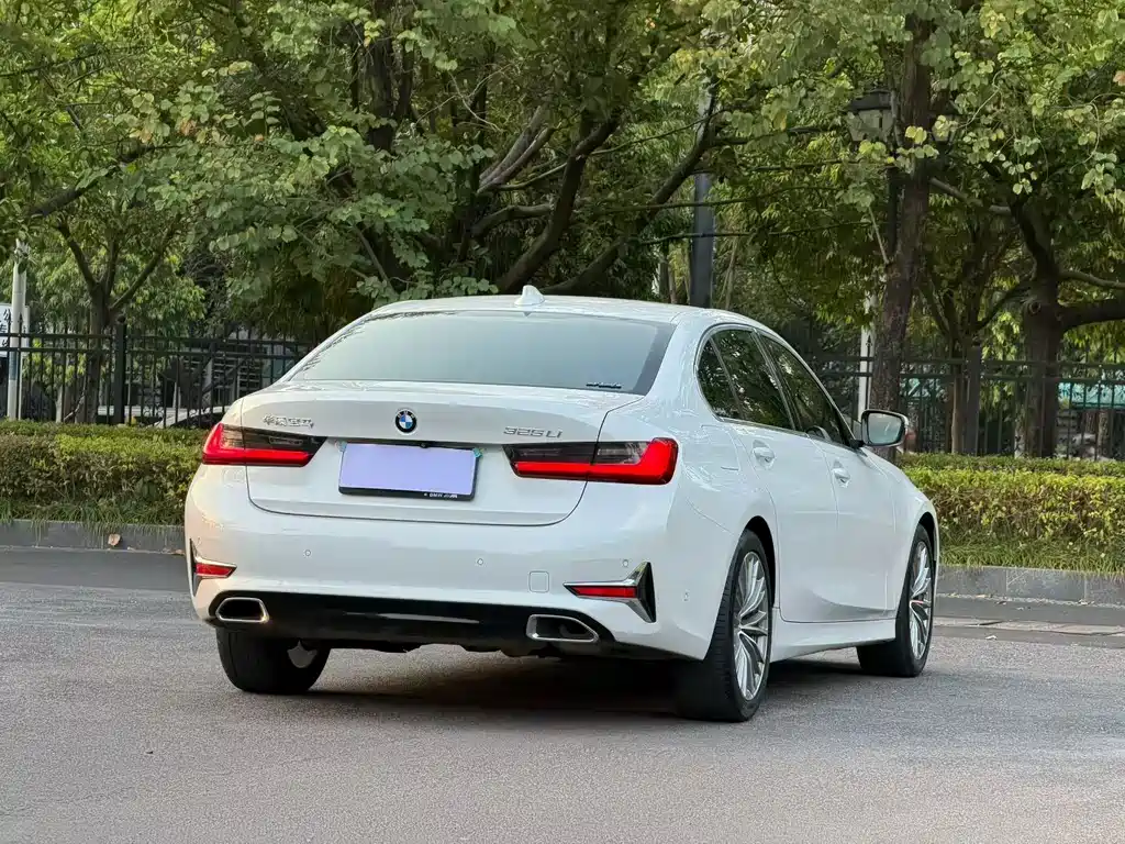 BMW 3 Series — миниатюра 7