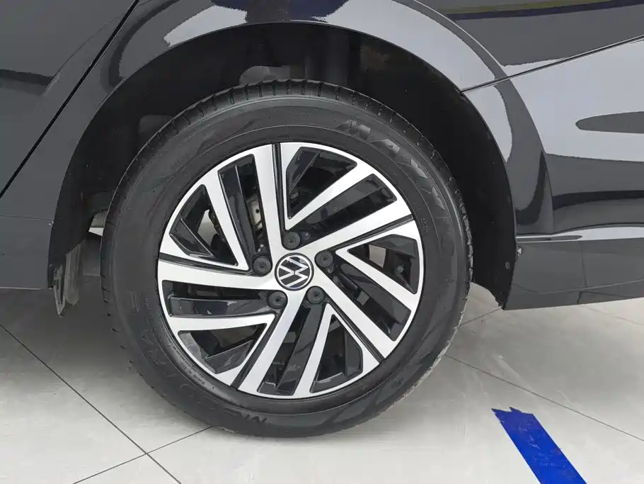 Volkswagen Lavida — миниатюра 6