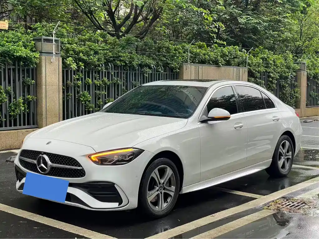 Mercedes-Benz C-Class 2022