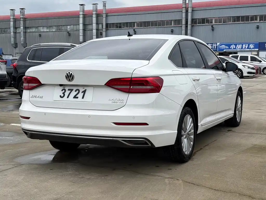 Volkswagen Lavida — миниатюра 4