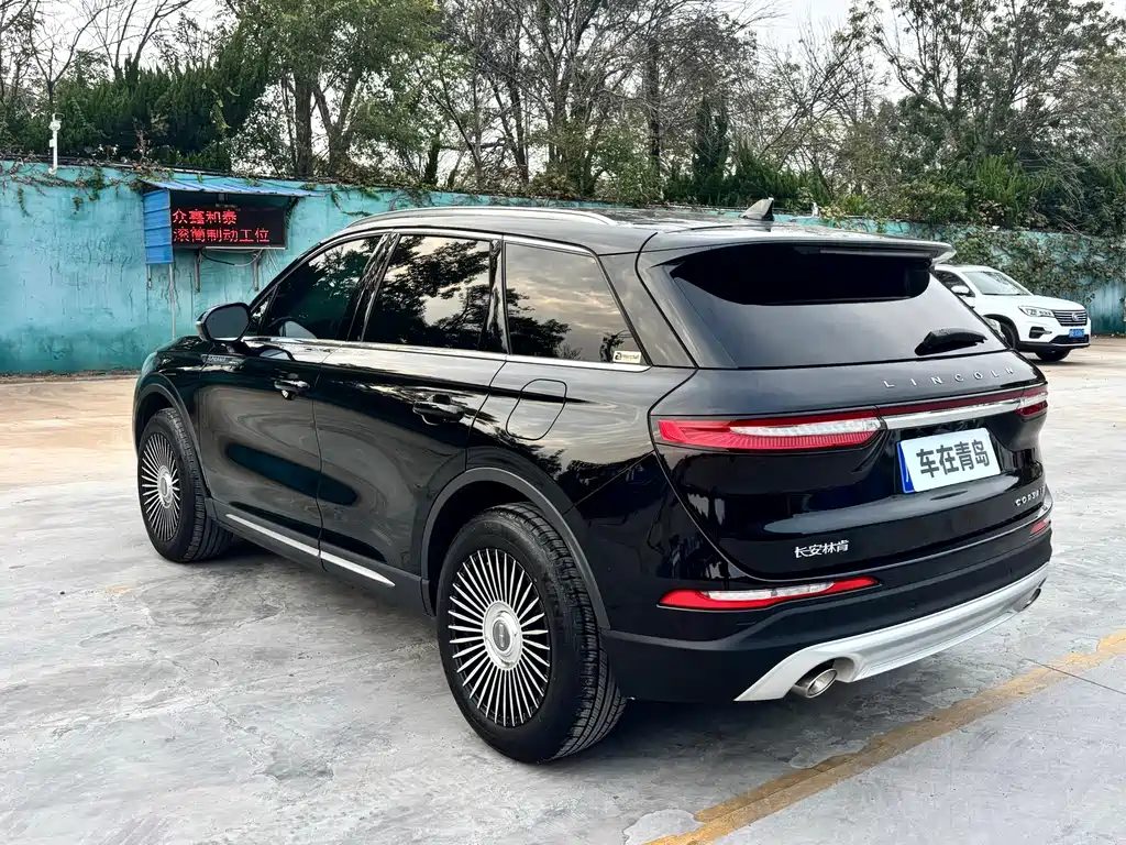 Lincoln Corsair — миниатюра 5